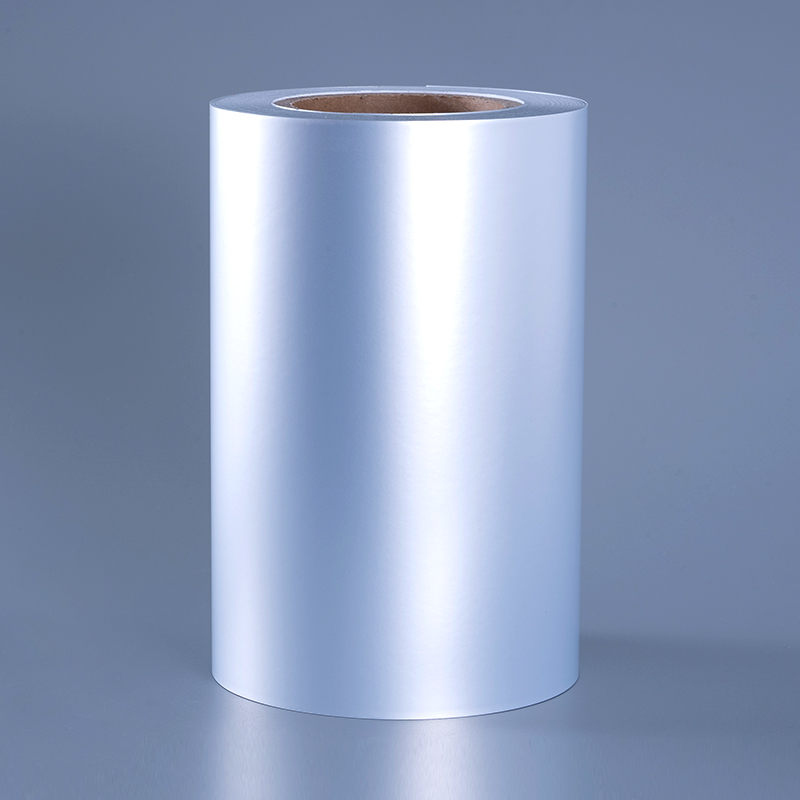 50mic Prémium matt ezüst poliészter fólia öntapadó fólia oldószeres akril ragasztóval Alkohol- és magas hőmérsékletnek ellenálló