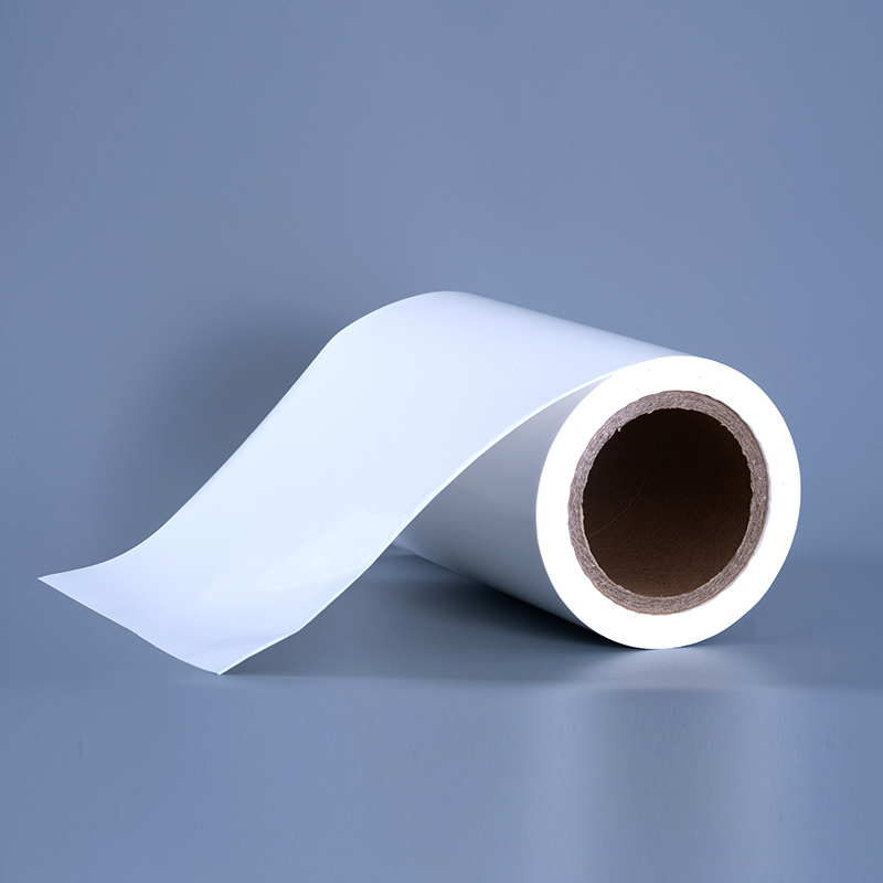 25 mic fényes PET vinilfólia címkeanyagok akril ragasztó Jumbo tekercs tintasugaras nyomtatáshoz