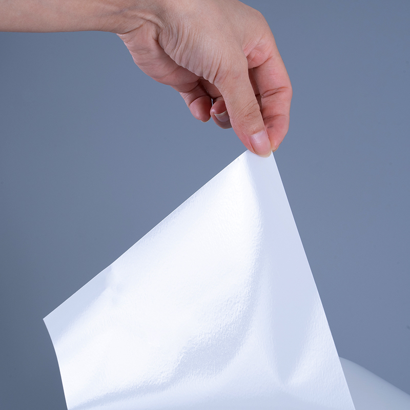 25 mic fényes PET vinilfólia címkeanyagok akril ragasztó Jumbo tekercs tintasugaras nyomtatáshoz