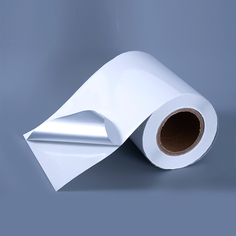25 mic fényes fehér alumíniumozott poliészter fólia öntapadó címke vízbázisú akril ragasztóval tintasugaras nyomtatáshoz